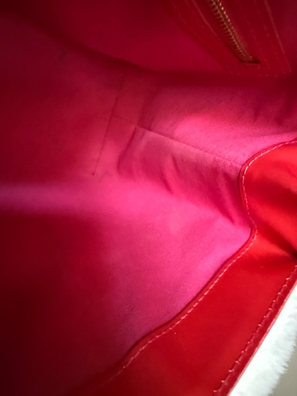 Louis Vuitton Red Vernis Wilshire PM Monogram Patent Tote - Adorable - Picture 5 of 10